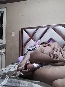 GabyThomsn Webbikameraesitys