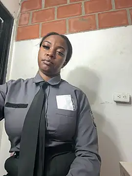 CiaraEbony Adlı Modelin Canlı XXX Sohbeti