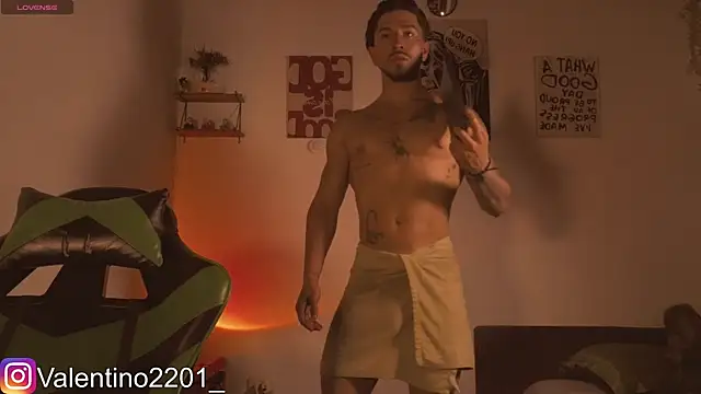 Show modela Valentino_Xander na web-kameri
