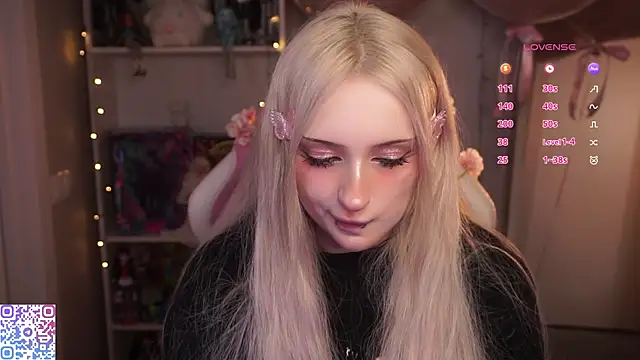 hikmurr: διαδικτυακό σόου στην κάμερα