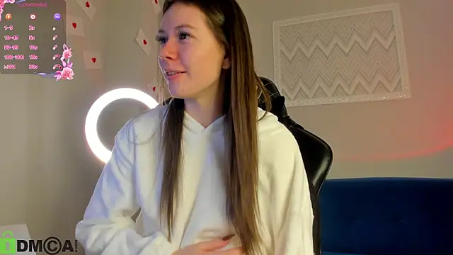 Chat soba uživo modela Nicole_Charm