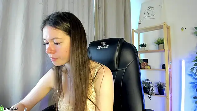 Nicole_Charm Chat XXX in diretta