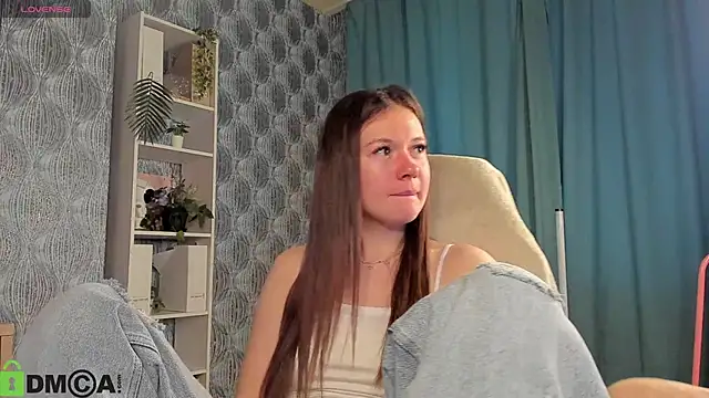 Chat +18 de Nicole_Charm ao vivo