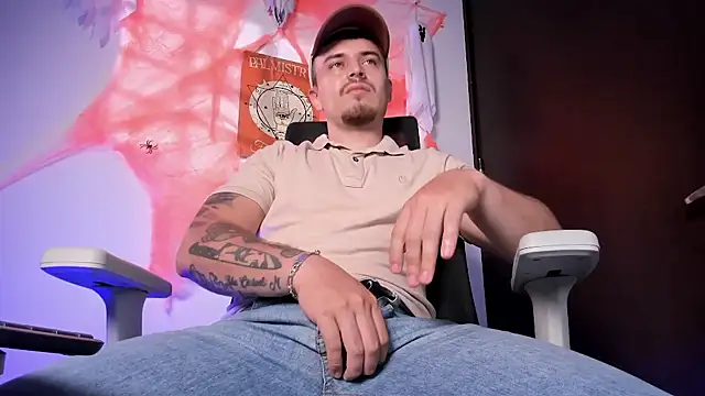 james_connor2 Adlı Modelin Web Kamerası Şovu
