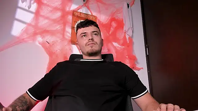 Pokazy przed kamerką – james_connor2