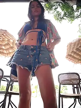 Izabella_Bellan Webbikameraesitys