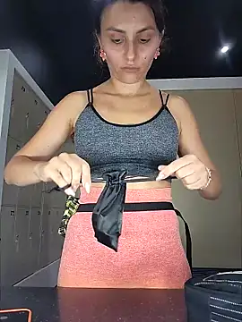 Izabella_Bella 在線直播表演