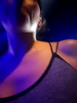Izabella_Bella чат на живо