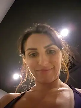 Izabella_Bellan Webbikameraesitys