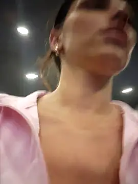 Pokazy przed kamerką – Izabella_Bella