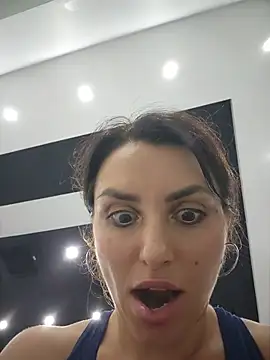 Show modela Izabella_Bella na web-kameri