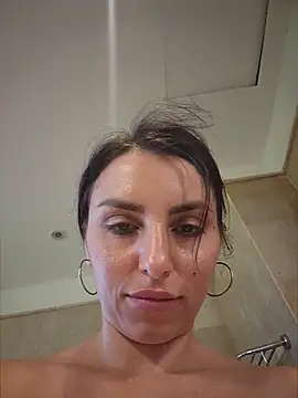 Izabella_Bella Adlı Modelin Web Kamerası Şovu