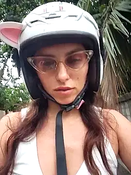 Izabella_Bellan Webbikameraesitys