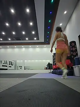 Izabella_Bella 网络视讯表演