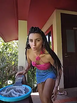 Izabella_Bella 网络视讯表演