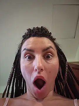 הופעת וובקאם של Izabella_Bella