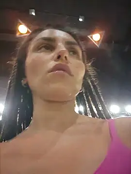 Izabella_Bellan Webbikameraesitys