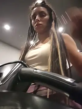 Izabella_Bellan Webbikameraesitys
