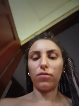 Show modela Izabella_Bella na web-kameri