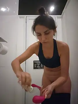Izabella_Bella Adlı Modelin Web Kamerası Şovu