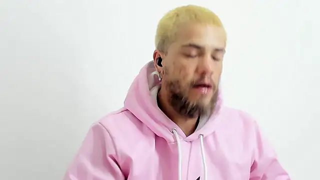 Beard_xox: онлайн-секс-чат