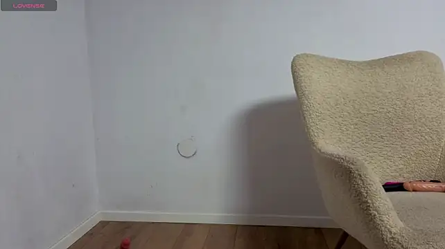 Jullyenn3's Live XXX Chat