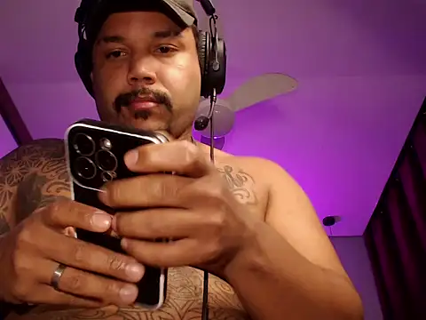 Show de Ale_Mineiro na webcam