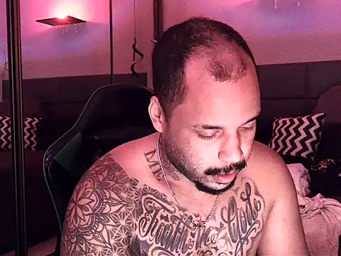 Ale_Mineiro webkamerás műsora