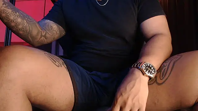 aleparrudo Show in webcam