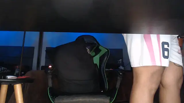 aleparrudo Webcam Show