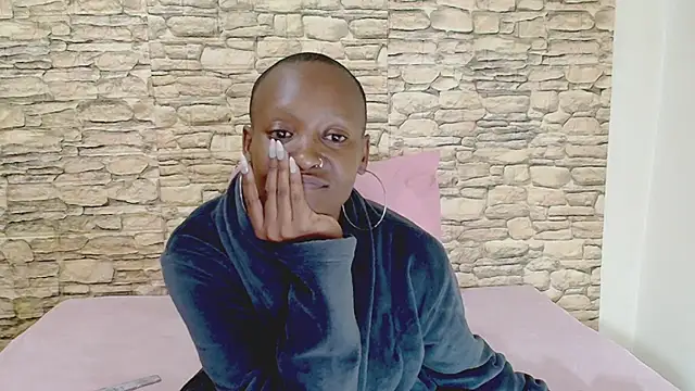 EbonyOlive69: онлайн-секс-чат