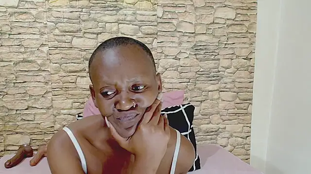 Chatroom XXX en direct de EbonyOlive69