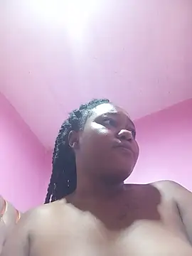 Pretty_Tifffany Adlı Modelin Canlı XXX Sohbeti