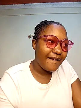 Pretty_Tifffany Live XXX-Chat