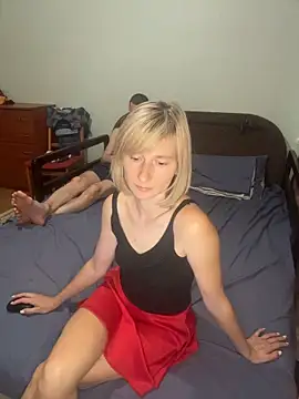 StellaBlondie's Live Chat Room