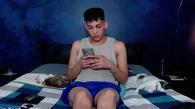 Dirtymatthew লাইভ XXX চ্যাট