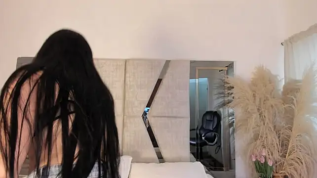 TifanyWhite_ Adlı Modelin Web Kamerası Şovu