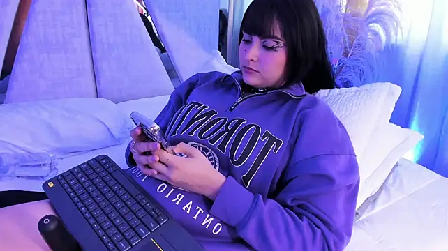 TifanyWhite_: вебкам-шоу