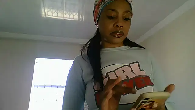 Chatroom XXX en direct de NAUGHTYSHALOTXX