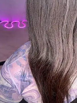 Mizztikaa Adlı Modelin Web Kamerası Şovu