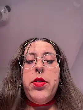 Mizztikaa Adlı Modelin Web Kamerası Şovu