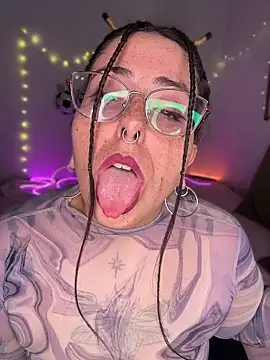 Mizztikaa's Live XXX Chat