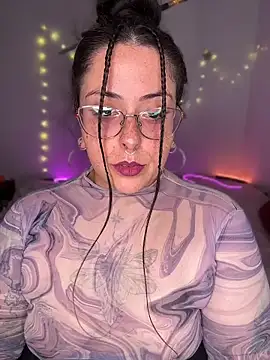 Mizztikaan Live XXX chat