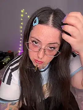 Mizztikaa's Webcam Show