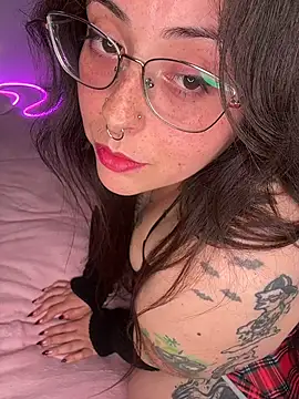 Chat +18 de Mizztikaa ao vivo