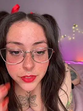 Mizztikaa Adlı Modelin Web Kamerası Şovu