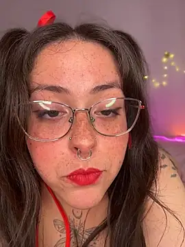 Mizztikaan Live XXX chat
