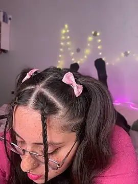 Mizztikaa Show in webcam