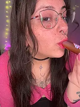 عرض كام Mizztikaa