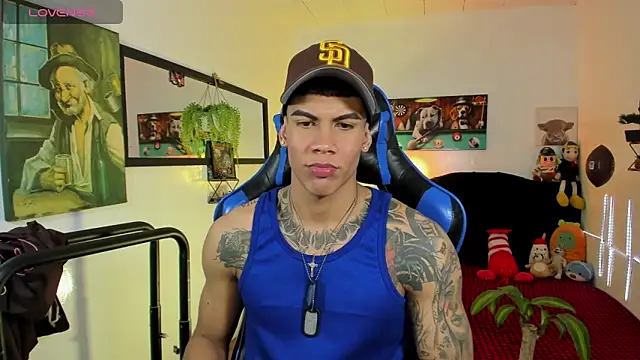 Pokazy przed kamerką – Damian_latinxxx